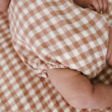 Load image into Gallery viewer, EVERYDAY LINEN ROMPER IN STRAWBERRY CREAM GINGHAM