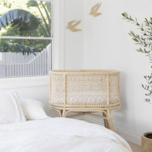Load image into Gallery viewer, BASSINET WHITE FITTED SHEET