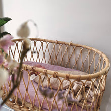 Load image into Gallery viewer, BASSINET WISTERIA FITTED SHEET