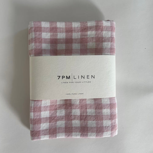 STRAWBERRY CREAM GINGHAM PILLOWCASE